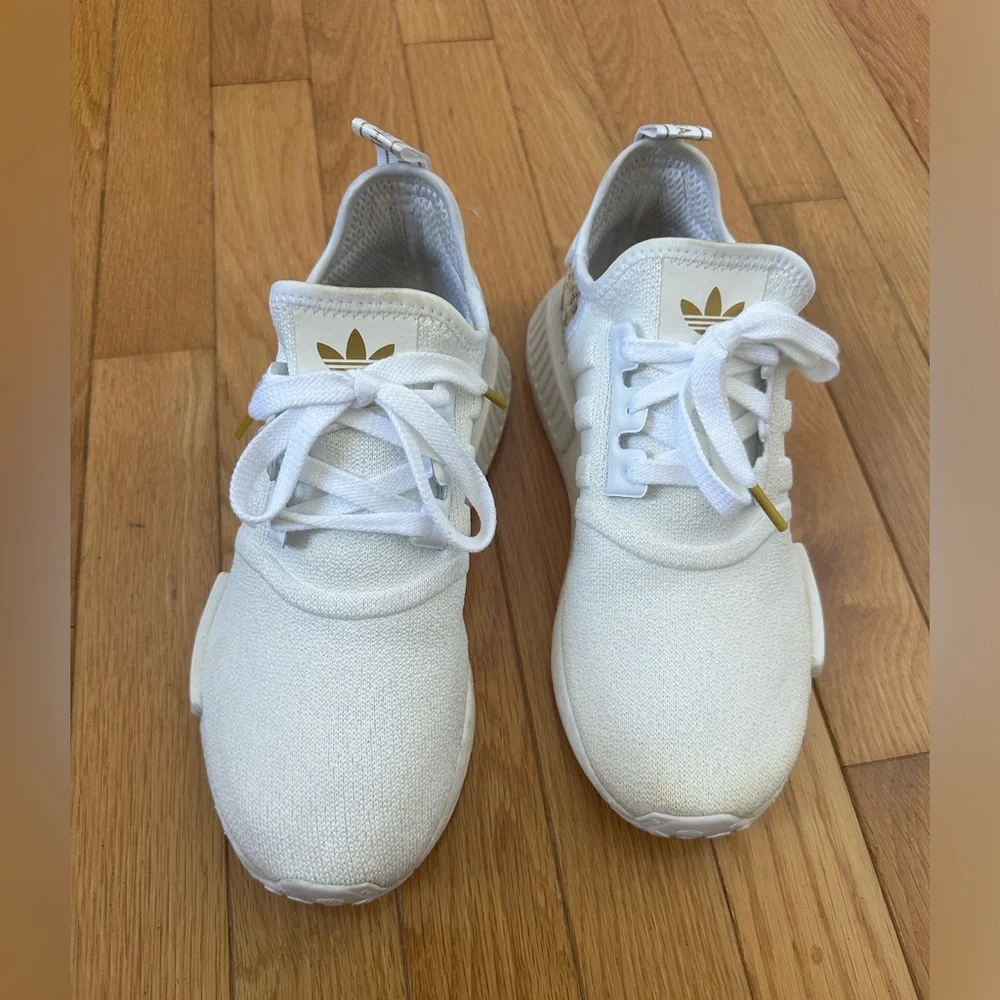 Adidas Women's NMD_R1 FX0826 Size 7.5 - Picture 2 of 10